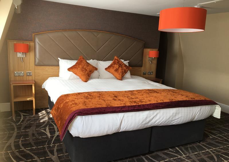 The Crown Hotel Wetherspoon Biggleswade Exteriér fotografie