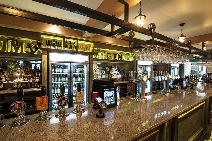 The Crown Hotel Wetherspoon Biggleswade Exteriér fotografie