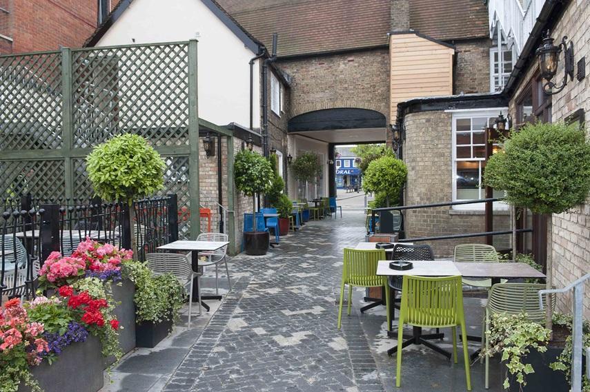 The Crown Hotel Wetherspoon Biggleswade Exteriér fotografie