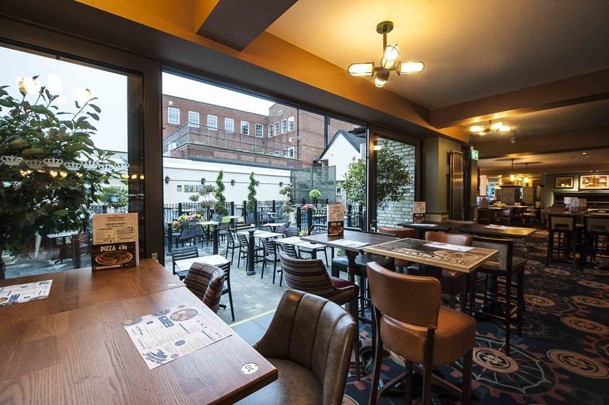 The Crown Hotel Wetherspoon Biggleswade Exteriér fotografie