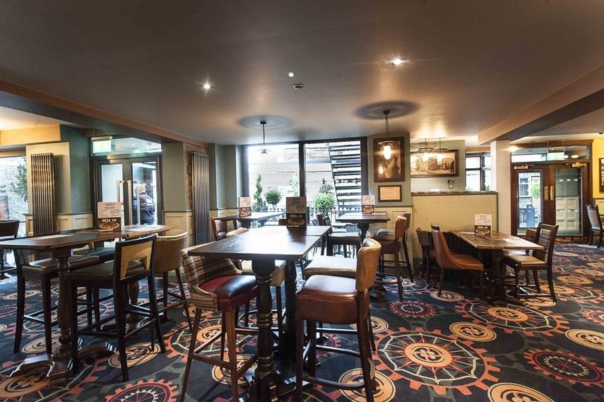 The Crown Hotel Wetherspoon Biggleswade Exteriér fotografie
